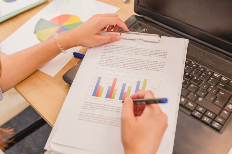 Gráficos y análisis multivariante en pantalla